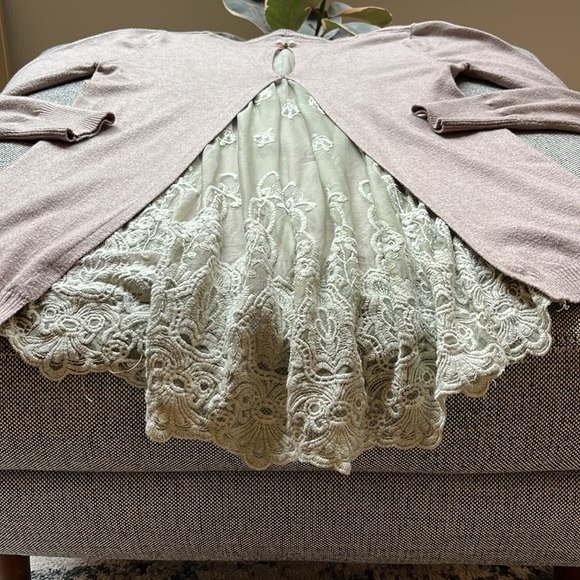 Vintage Lace Sweater with rhinestone and pearl detailing, Size: S/M - Picture 9 of 17